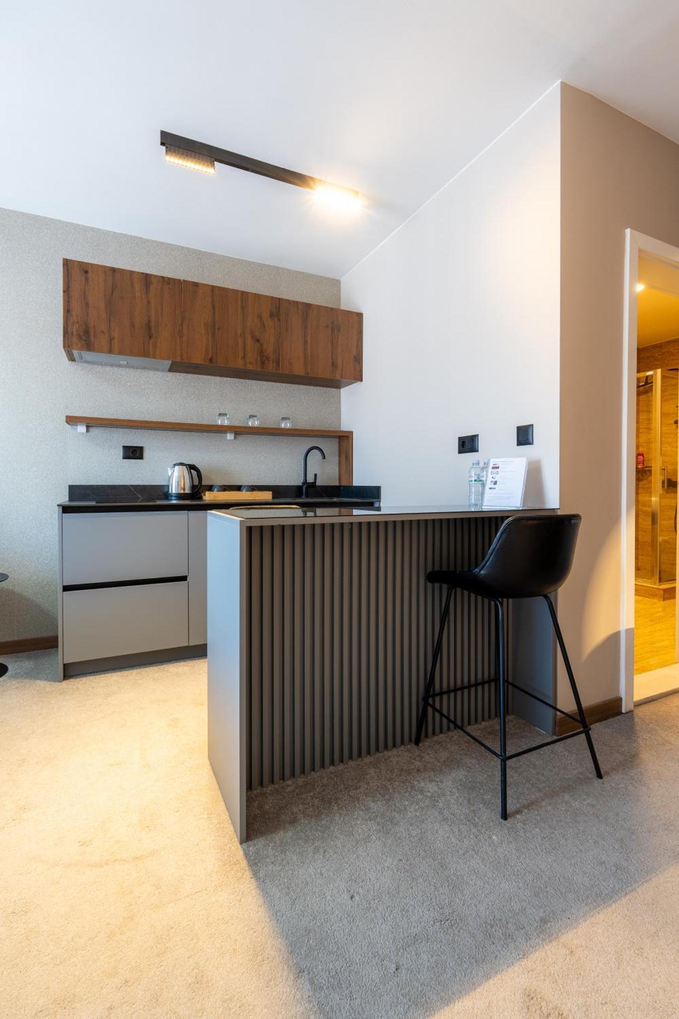 Downtown Apartments Приштина Екстер'єр фото